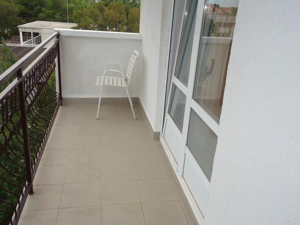Apartments Vrsa Seline Exterior photo